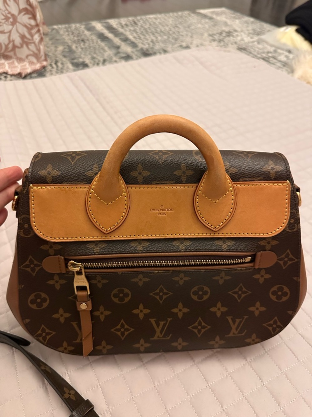 Louis Vuitton Monogram Canvas Eden MM Satchel with Vachetta Trim 2013 - Picture 12 of 15